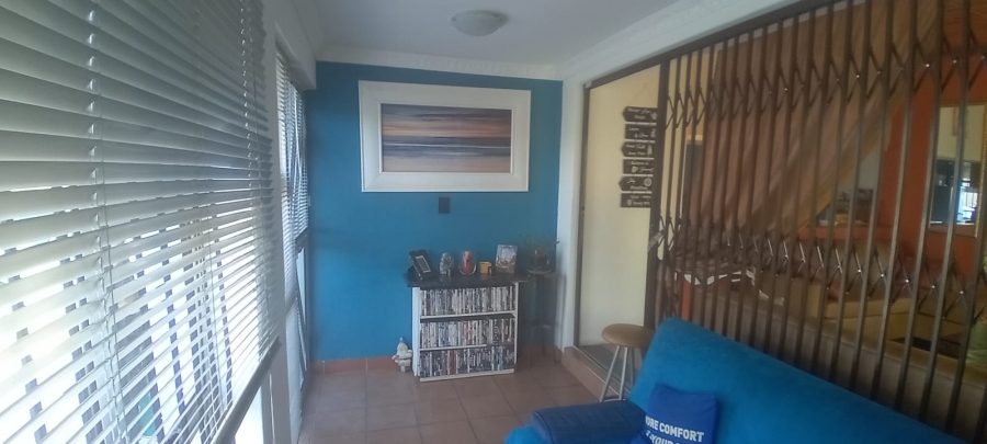 2 Bedroom Property for Sale in Heather Park Western Cape